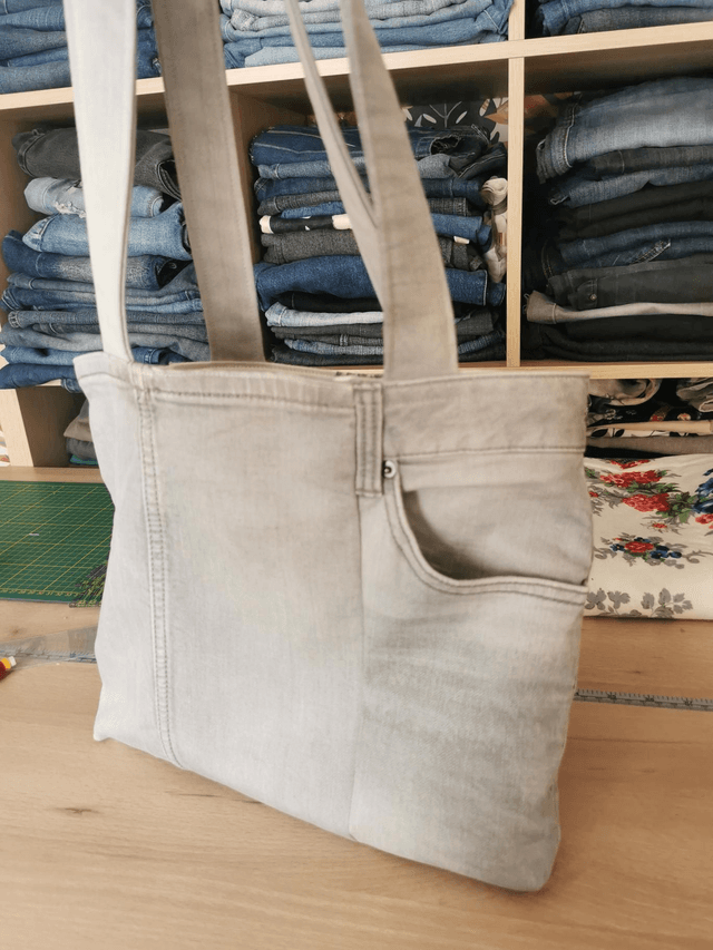 Sac à main # 25 -Jean gris clair et doublure fleurie 