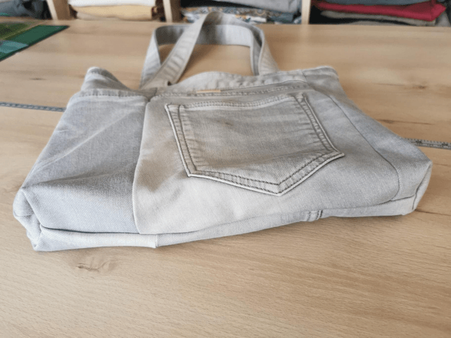 Sac à main # 25 -Jean gris clair et doublure fleurie 